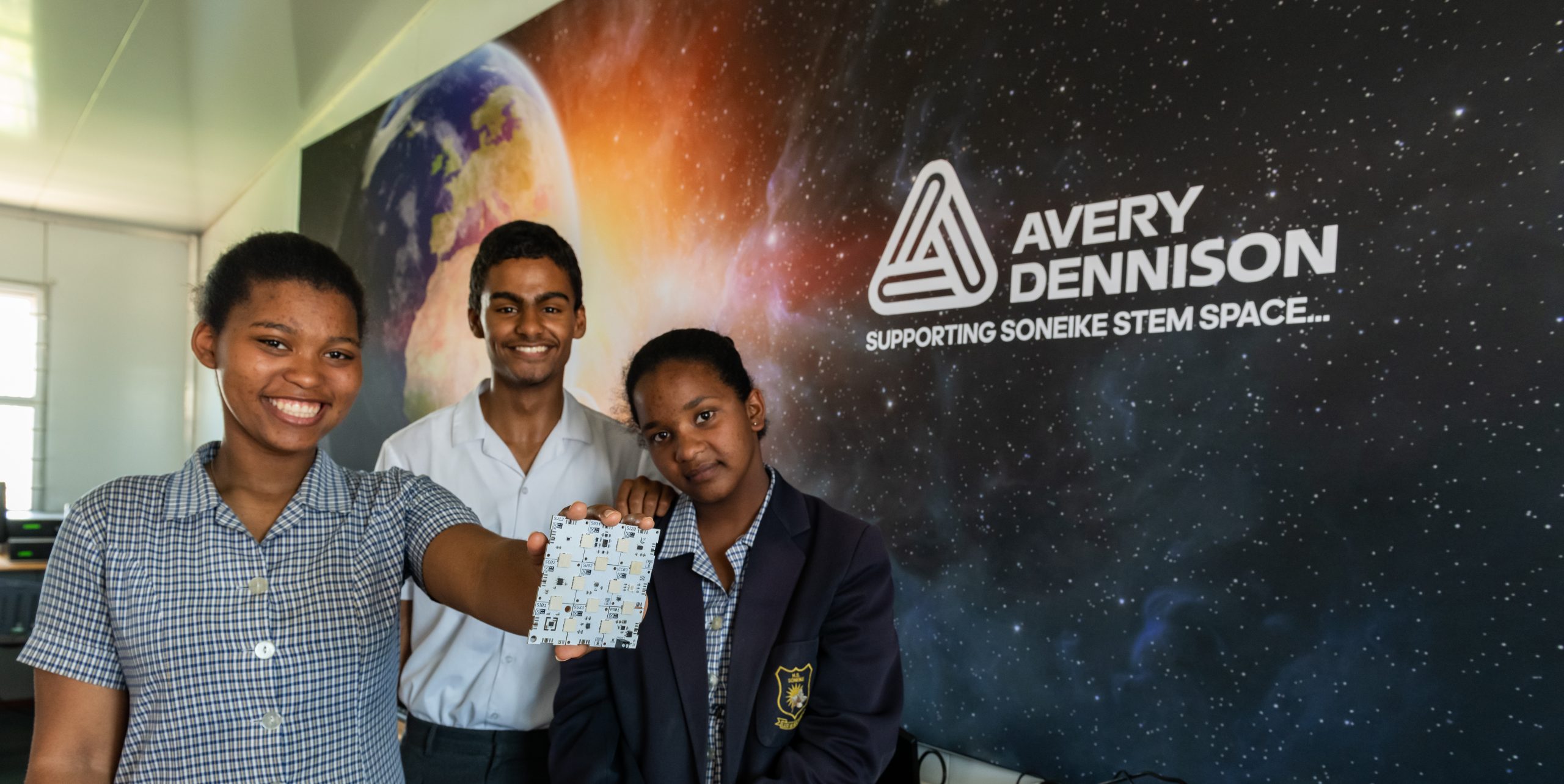Students from Soneike High School in South Africa with the XinaBox xChips 2